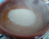 Foto del paso 5 de la receta: Arroz caldoso de rape y langostinos con crema de nécoras