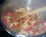 Foto del paso 1 de la receta: Cabrillas con tomate frito