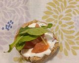 Foto del paso 5 de la receta: Pepas de rúcula, tomate 🍅 y queso 🧀