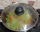 A picture of step 5 of Dry Matar Mushroom.