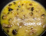Foto del paso 3 de la receta: Vieiras en crema de setas y avellanas al aroma del tomillo