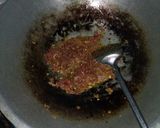 Foto langkah ke 2 dari resep Nasi goreng kencur plus kornet sapi.