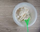 Foto langkah ke 2 dari resep Korean Garlic Cream Cheese Bread.