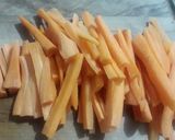 عکس مرحله 1 از دستور خورش هویج و آلو