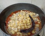 A picture of step 7 of Ghugni ---- A Bengali Street Snack, highly nutritious that you cannot deny.