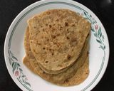 A picture of step 6 of Onion Stuffed Parathas.