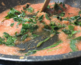 Foto del paso 3 de la receta: Tacos de huevo con queso panela entomatado