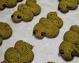 Foto langkah ke 3 dari resep Matcha Butter Cookies.