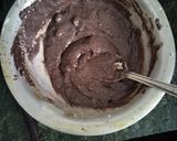 A picture of step 2 of Oreo biscuit cake.
