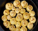A picture of step 9 of Coffee Cinnabons.