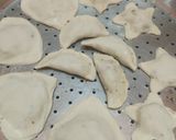A picture of step 2 of Steamedmomos.