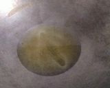 A picture of step 2 of Okra sabji.