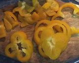 Foto del paso 1 de la receta: Merluza al horno con espárragos trigueros y patatas
