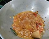 A picture of step 3 of Palanga Ghadghada Tarkari (Spinach and Veggies Curry).