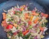 A picture of step 2 of Hakka Noodles.
