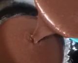 صورة لخطوة 2 من وصفة كيكة الشوكولاطة في المقلاة 🍰🍫