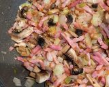 A picture of step 1 of Pasta with Leek, Bacon, and Mushrooms.