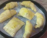 A picture of step 5 of Walnut Cottage Cheese Stuffing Croissant.