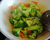 Foto del paso 4 de la receta: Vegetales salteados