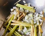Hình bước làm 3 của món Bún Bò Kho