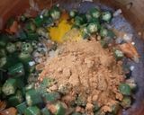 A picture of step 3 of Bhindi gravy.