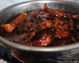 A picture of step 11 of Khoresht-e Fesenjan ( Pomegranate stew with chicken and walnut.