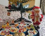 A picture of step 7 of Christmas special vanilla tutti fruti cup cakes.