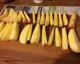 Mozzarellás bazsalikomos csirkemell, mézes sült almával recept fázis 5 fotója