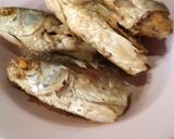 Foto langkah ke 2 dari resep Ikan goreng kering.