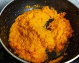A picture of step 4 of Gajar Ka Halwa.