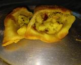 A picture of step 17 of Gobhi Samosa.