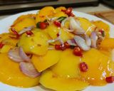 Foto langkah ke 1 dari resep Salad mangga thailand.