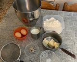 Foto del passaggio 1 della ricetta Cornetti sfogliati #colazioneacasa
