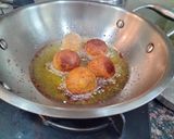 A picture of step 4 of Monsoon special crispy corn cheese balls.