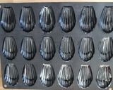 Une image de l'étape 3 de Madeleines à la fleur d'oranger et huile d'olive.