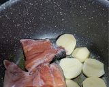 عکس مرحله 2 از دستور ته چین ماهی و سیب زمینی