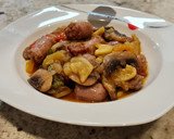 Foto del paso 5 de la receta: Salchichas salteadas con pimientos, calabacín y champiñones