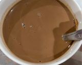 Foto langkah ke 2 dari resep Hot chocolate ala cafe cafe.