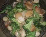 Foto langkah ke 9 dari resep Tumis brokoli simple.
