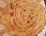 A picture of step 3 of Khasta lachedar paratha.