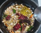 A picture of step 3 of Kadi pakora.