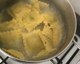 Foto del paso 1 de la receta Raviolis de ricotta y espinaca al aglio