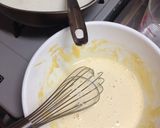 A picture of step 4 of Vanilla Bean Cream Sauce.