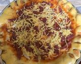 Foto langkah ke 6 dari resep Pizza homemade enak.
