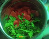 A picture of step 1 of Watermelon Ice Popsicles.