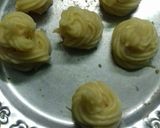 A picture of step 5 of Surprise Churros.