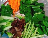 Hình bước làm 1 của món Miến hoa đậu biếc