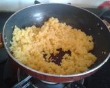 A picture of step 1 of Moong dal halwa.