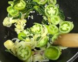 Foto langkah ke 9 dari resep Cumi Asin Cabai Hijau.