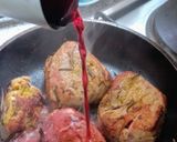 Foto del paso 3 de la receta: Lomito (viche) de cerdo asado en finas hierbas y vino tinto